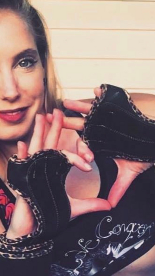 GARAGE SALE 70% OFF Wild Cat Weightlifting Gloves