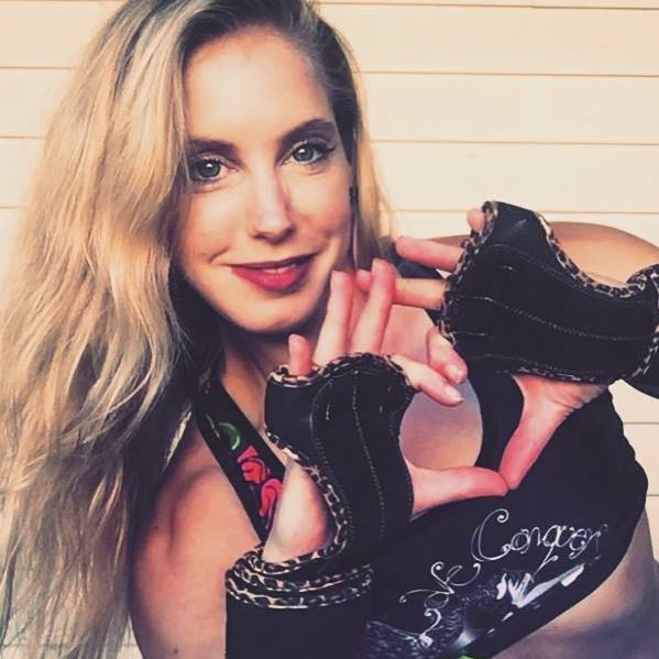 GARAGE SALE 70% OFF Wild Cat Weightlifting Gloves